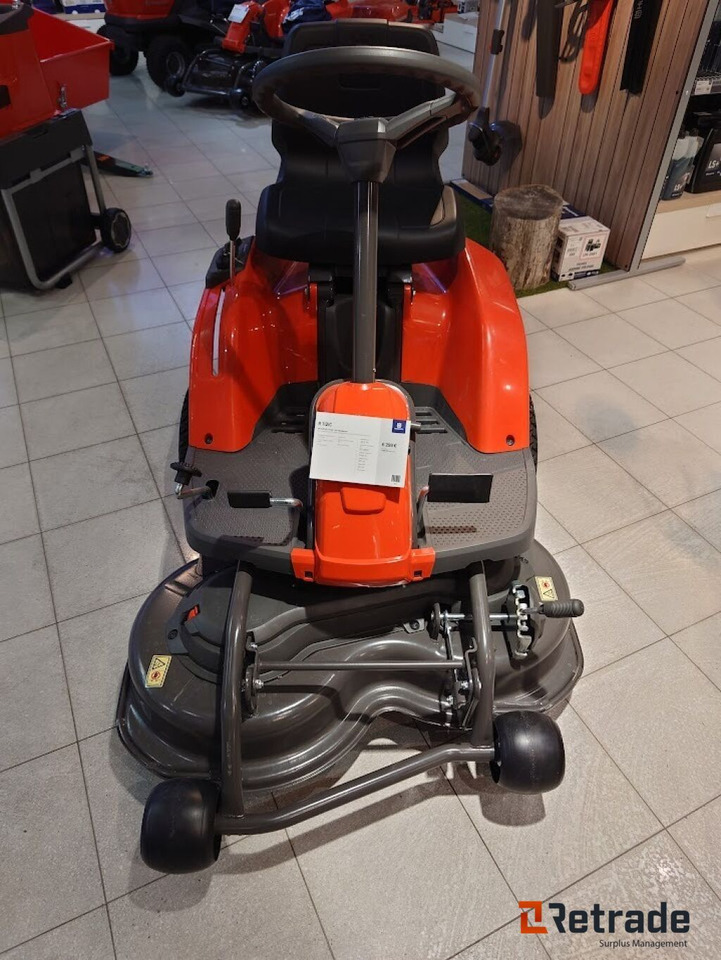 Eldriven gräsklippare Husqvarna R 112 IC RIDER - מכסחת גינה: תמונה 2 Eldriven gräsklippare Husqvarna R 112 IC RIDER - מכסחת גינה: תמונה 2