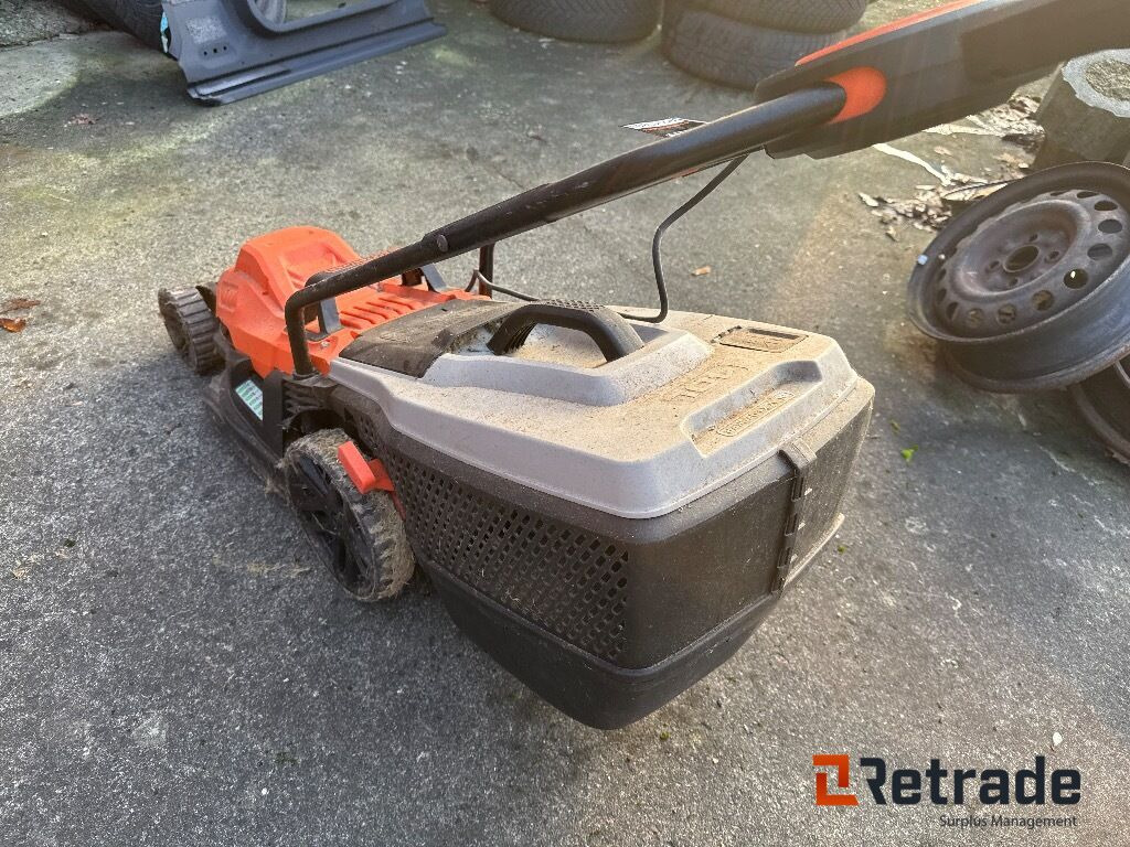 Elplæneklipper Black + decker 1400w - מכסחת גינה: תמונה 4 Elplæneklipper Black + decker 1400w - מכסחת גינה: תמונה 4