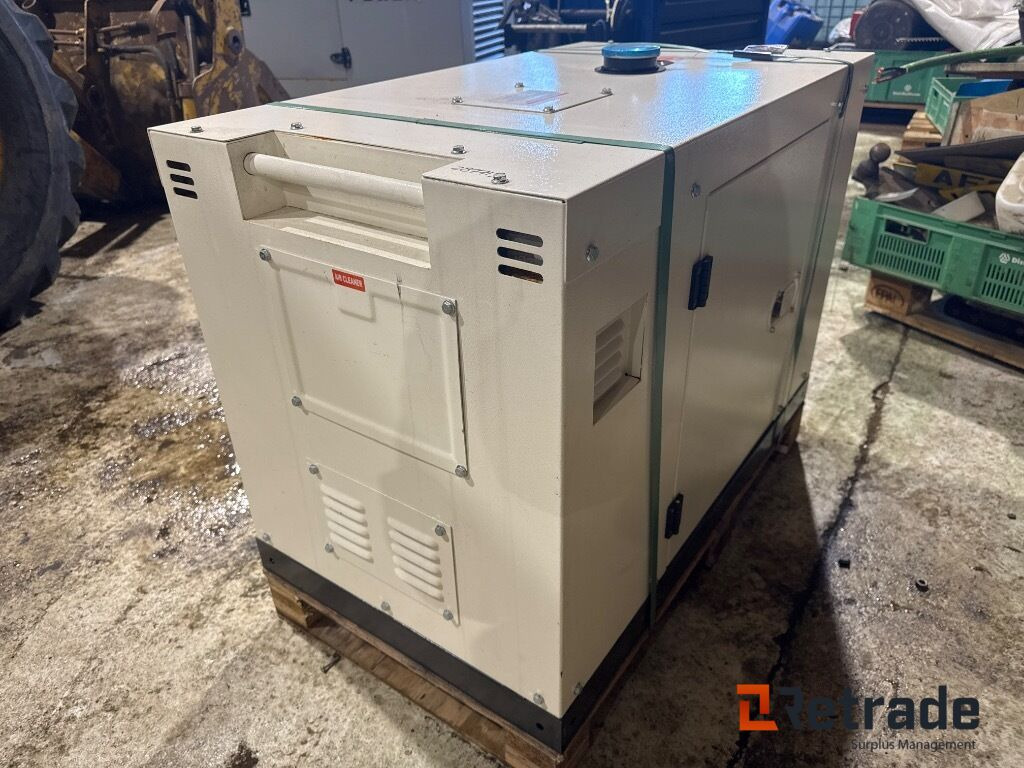Generator COMPAL Power VG-R110 - מכונת בנייה: תמונה 4 Generator COMPAL Power VG-R110 - מכונת בנייה: תמונה 4