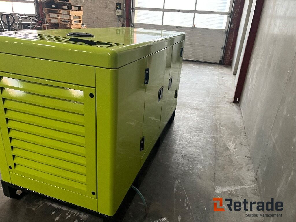 Generator Compal Power VG-R30 Generator - מכונת בנייה: תמונה 5 Generator Compal Power VG-R30 Generator - מכונת בנייה: תמונה 5