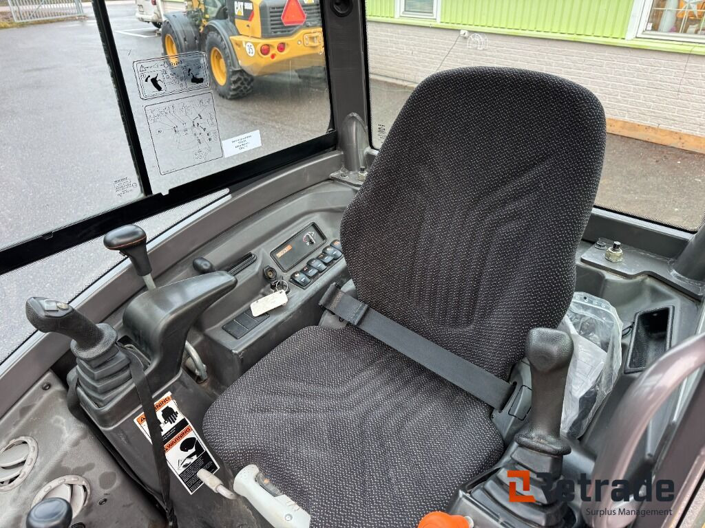 Grävmaskin Volvo EC 18 C med trailer och redskap - מכונת בנייה: תמונה 4 Grävmaskin Volvo EC 18 C med trailer och redskap - מכונת בנייה: תמונה 4