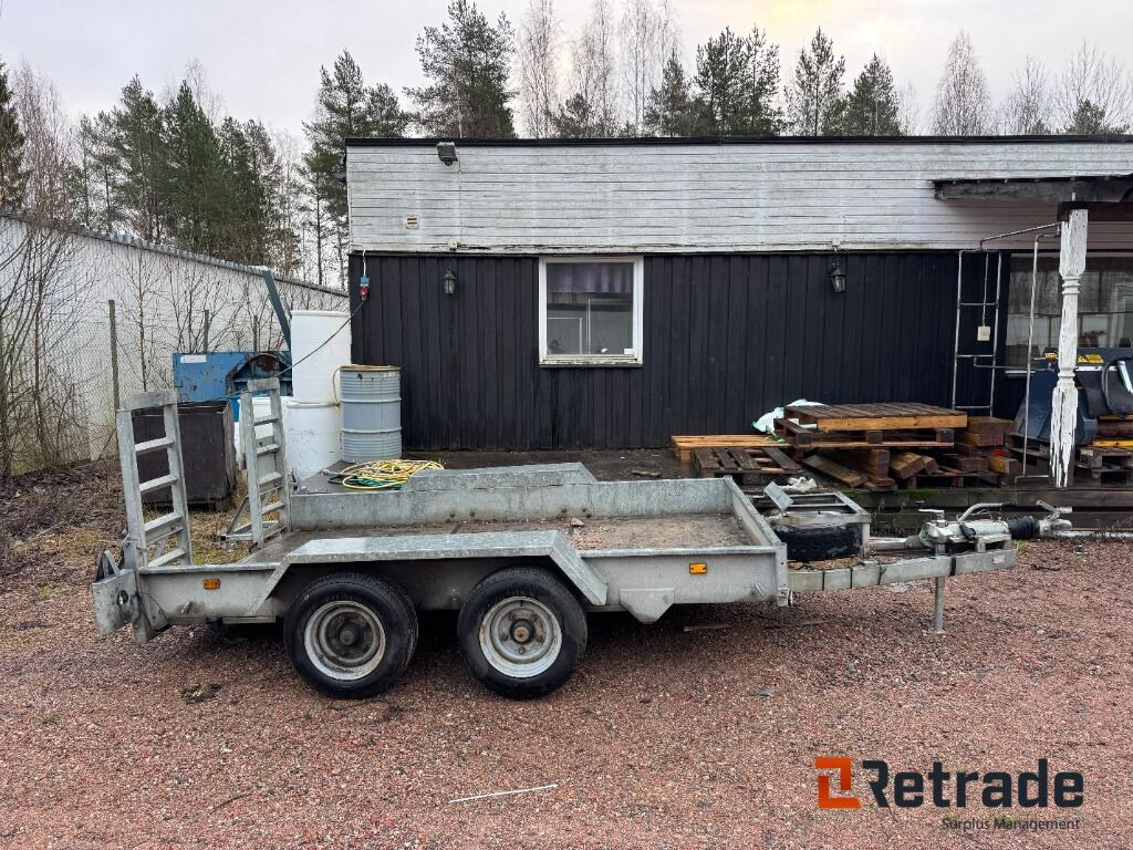 Grävmaskin Volvo EC 18 C med trailer och redskap - מכונת בנייה: תמונה 3 Grävmaskin Volvo EC 18 C med trailer och redskap - מכונת בנייה: תמונה 3