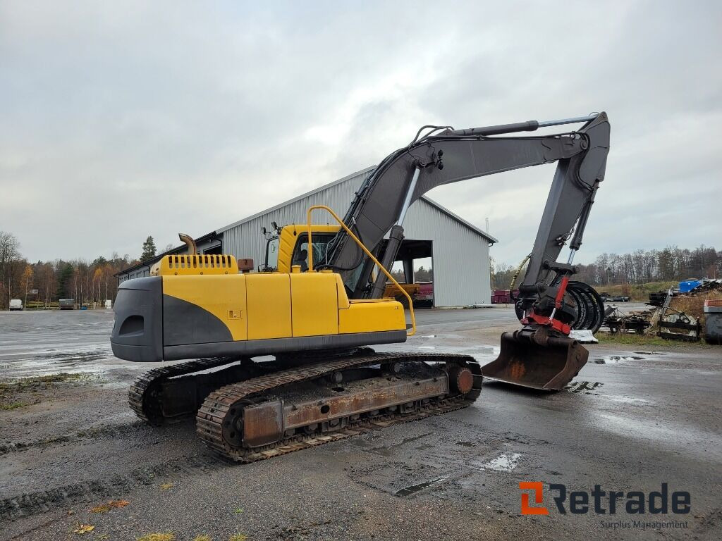 Grävmaskin Volvo EC 240B NLC med tiltrotator och redskap - מכונת בנייה: תמונה 4 Grävmaskin Volvo EC 240B NLC med tiltrotator och redskap - מכונת בנייה: תמונה 4