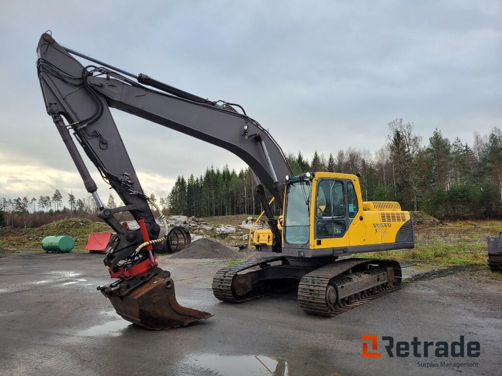 Grävmaskin Volvo EC 240B NLC med tiltrotator och redskap - מכונת בנייה: תמונה 1 Grävmaskin Volvo EC 240B NLC med tiltrotator och redskap - מכונת בנייה: תמונה 1
