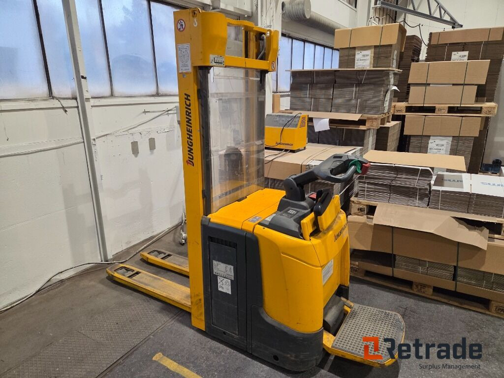 Jungheinrich erc 216z med lader 2015 mod - מערים: תמונה 2 Jungheinrich erc 216z med lader 2015 mod - מערים: תמונה 2