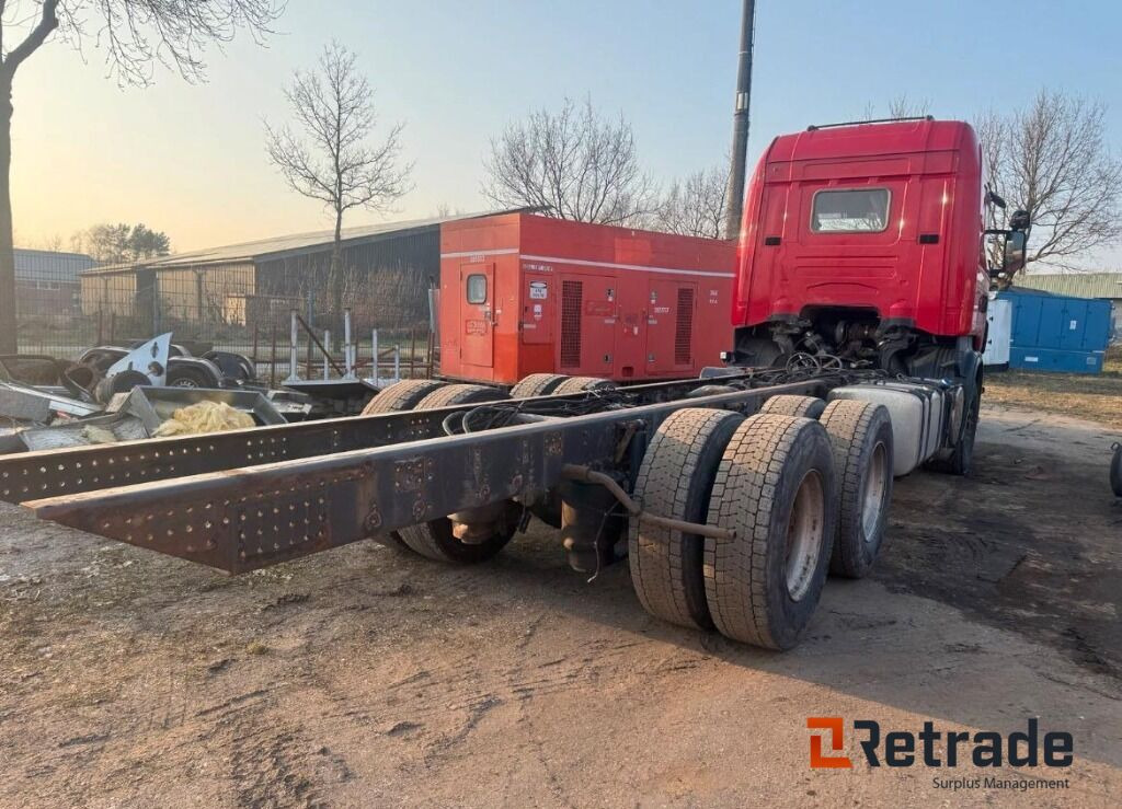Lastbil Scania Super R620 V8 6x4 - משאית עם שלדת תא: תמונה 5 Lastbil Scania Super R620 V8 6x4 - משאית עם שלדת תא: תמונה 5