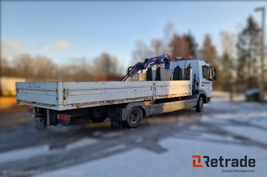 Mercedes-Benz Atego 818L med 6 meter plan og kran - משאית צד נופל/ שטוחה, משאית מנוף: תמונה 3 Mercedes-Benz Atego 818L med 6 meter plan og kran - משאית צד נופל/ שטוחה, משאית מנוף: תמונה 3