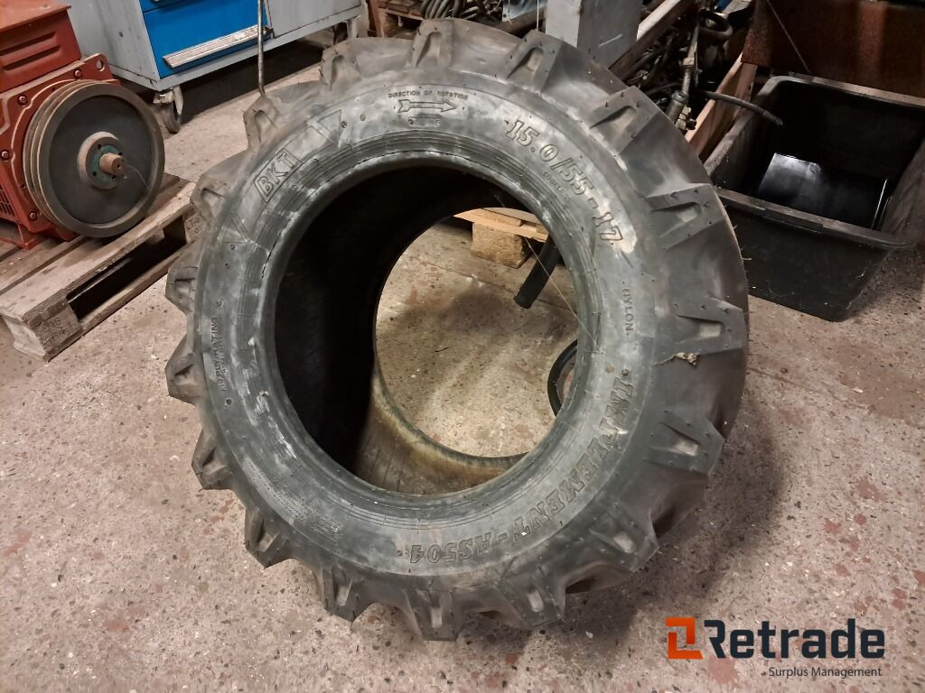 Nyt Dæk til minilæsser BKT 15.0/55-17 - ציוד בנייה: תמונה 1 Nyt Dæk til minilæsser BKT 15.0/55-17 - ציוד בנייה: תמונה 1