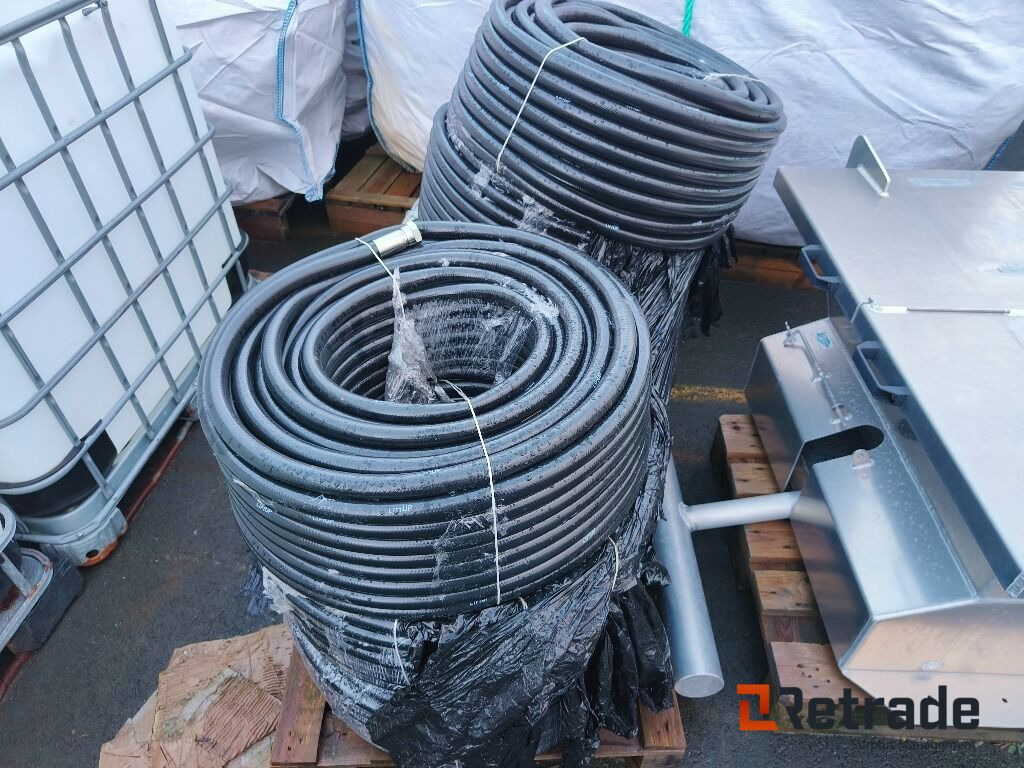 PVK - 25x31 Reinforced PVC Hose Black 90m - ציוד בנייה: תמונה 4 PVK - 25x31 Reinforced PVC Hose Black 90m - ציוד בנייה: תמונה 4