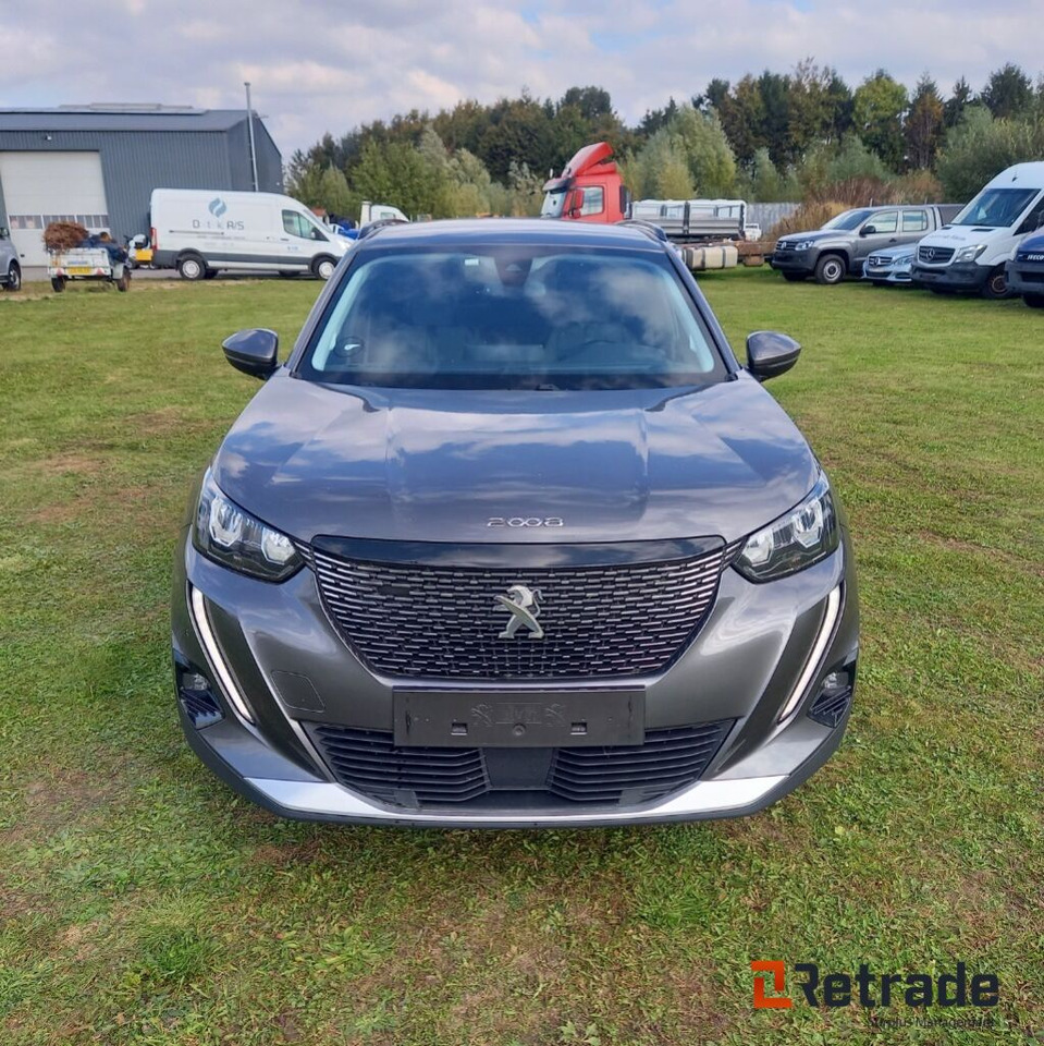 Peugeot 2008 SUV Blue Tdi 110 - מכונית: תמונה 3 Peugeot 2008 SUV Blue Tdi 110 - מכונית: תמונה 3