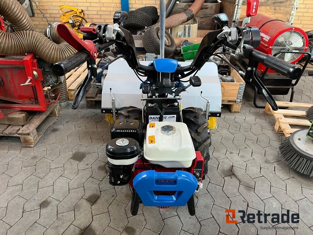 Redskabsbærer BCS 738 Power Safe Motoriseret frontkost - ציוד לגינה: תמונה 4 Redskabsbærer BCS 738 Power Safe Motoriseret frontkost - ציוד לגינה: תמונה 4