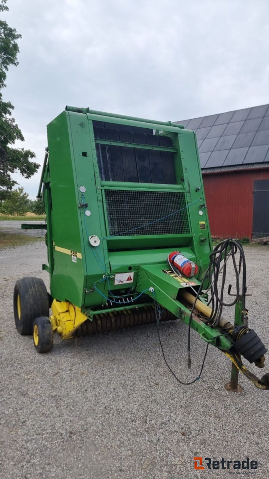 Rundbalspress John Deere 580 - מכונת צרור עגולה: תמונה 2 Rundbalspress John Deere 580 - מכונת צרור עגולה: תמונה 2