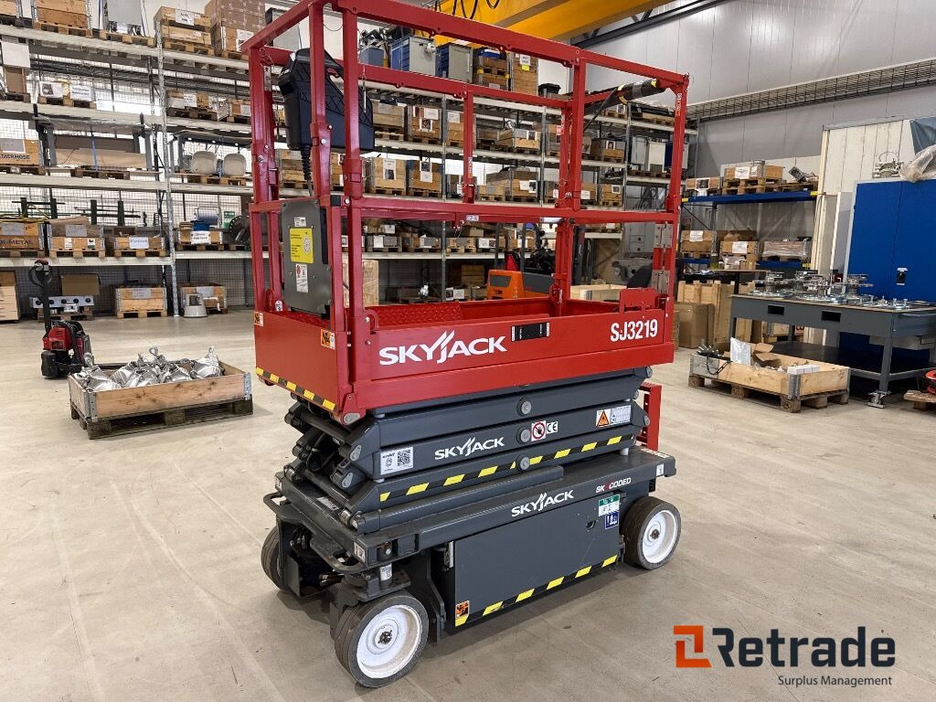 Sakselift Skyjack SJ3219 - 5,65 meter / scissor lift - מכונת בנייה: תמונה 1 Sakselift Skyjack SJ3219 - 5,65 meter / scissor lift - מכונת בנייה: תמונה 1