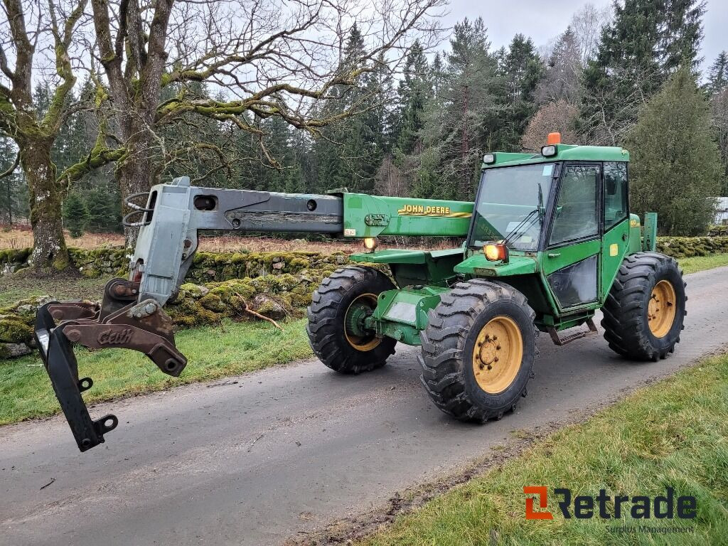 Teleskoptruck telskoplastare John Deere 4500 - מכונת בנייה: תמונה 1 Teleskoptruck telskoplastare John Deere 4500 - מכונת בנייה: תמונה 1