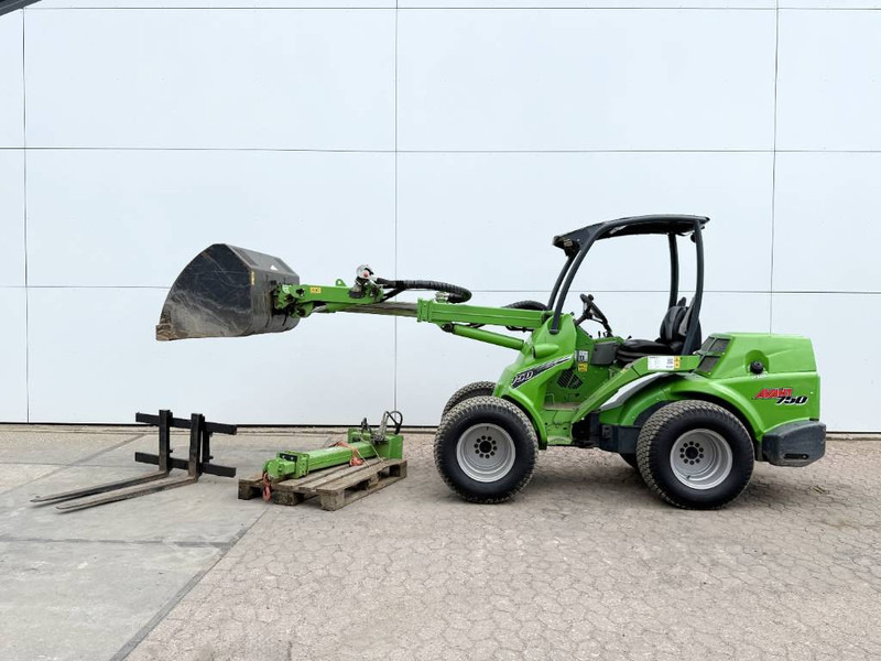 Avant M750 Opti Drive - Bucket + Jib / Telescopic Boom - מעמיס גלגלים טלסקופי: תמונה 1 Avant M750 Opti Drive - Bucket + Jib / Telescopic Boom - מעמיס גלגלים טלסקופי: תמונה 1