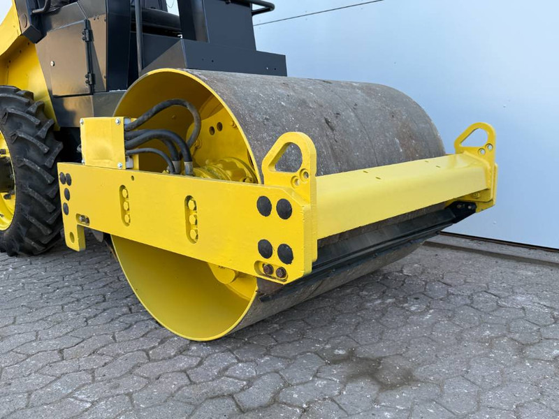 רולר Bomag BW124DH-3 - Dutch Machine / Only 2104 Hours!: תמונה 15
