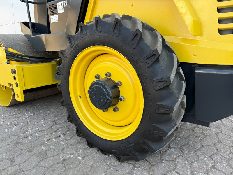רולר Bomag BW124DH-3 - Dutch Machine / Only 2104 Hours!: תמונה 19