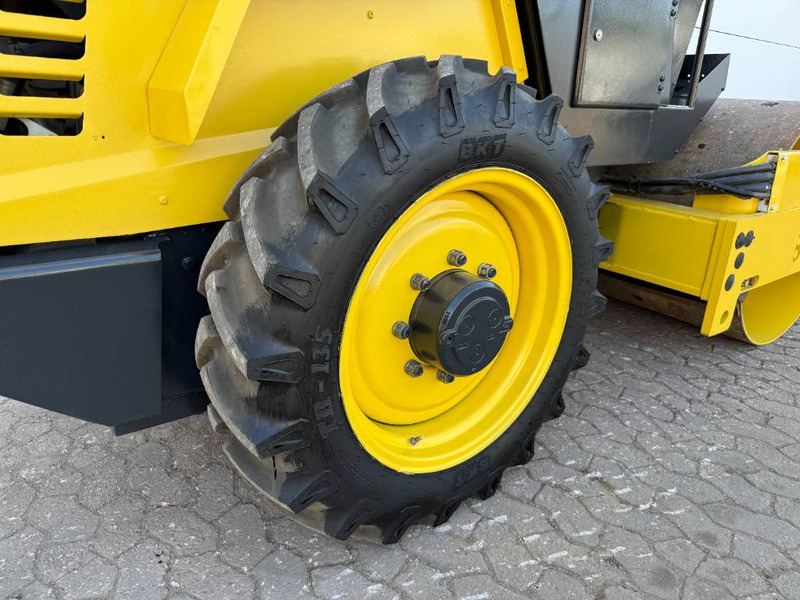 רולר Bomag BW124DH-3 - Dutch Machine / Only 2104 Hours!: תמונה 20