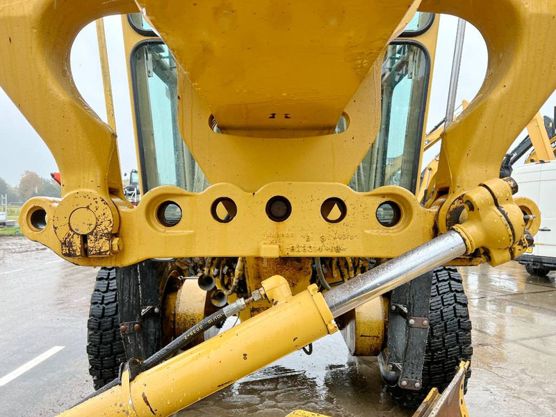 מפלסת Cat 160H - Good Working Condition: תמונה 11
