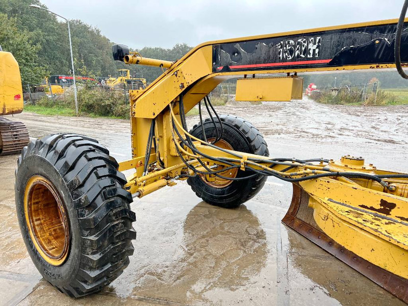מפלסת Cat 160H - Good Working Condition: תמונה 8