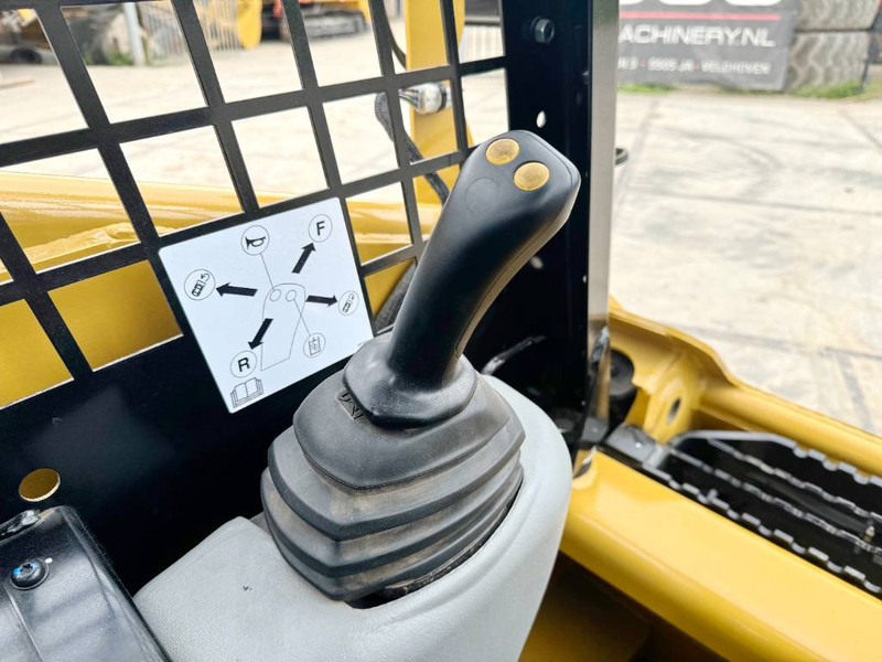 חָדָשׁ מעמיס היגוי החלקה Cat 216B3 - New / Unused / Extra Hydraulic: תמונה 8