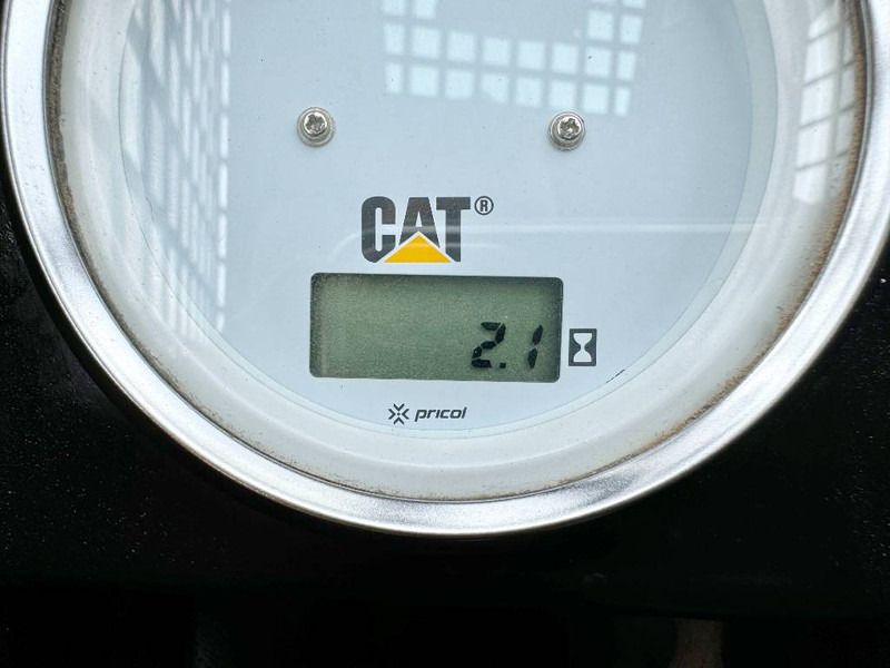 חָדָשׁ מעמיס היגוי החלקה Cat 216B3 - New / Unused / Extra Hydraulic: תמונה 18