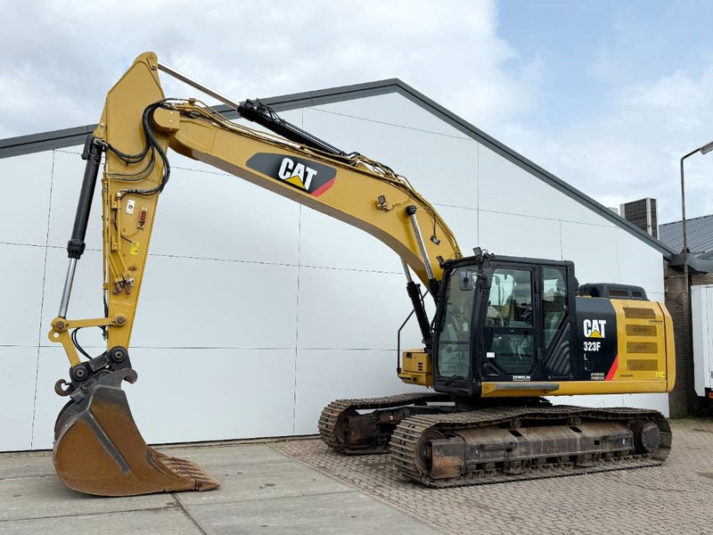 Cat 323FL - German Machine / Rear + Side Camera - מחפר סורק: תמונה 2 Cat 323FL - German Machine / Rear + Side Camera - מחפר סורק: תמונה 2