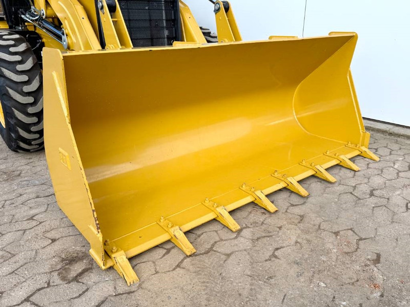 חָדָשׁ מחפרון Cat 424 4WD - Hammer Lines / Airco / Side Shift: תמונה 12