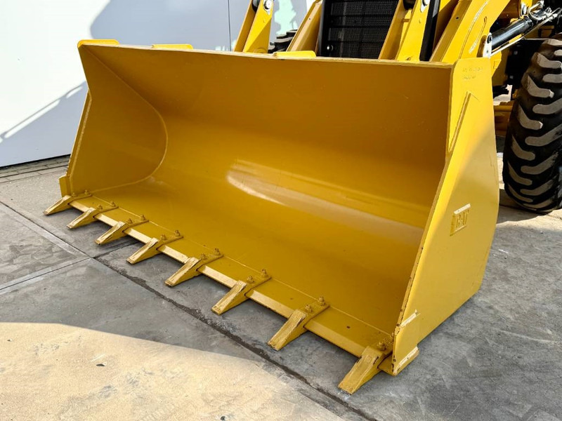 חָדָשׁ מחפרון Cat 424 4WD - Hammer Lines / Airco / Side Shift: תמונה 11