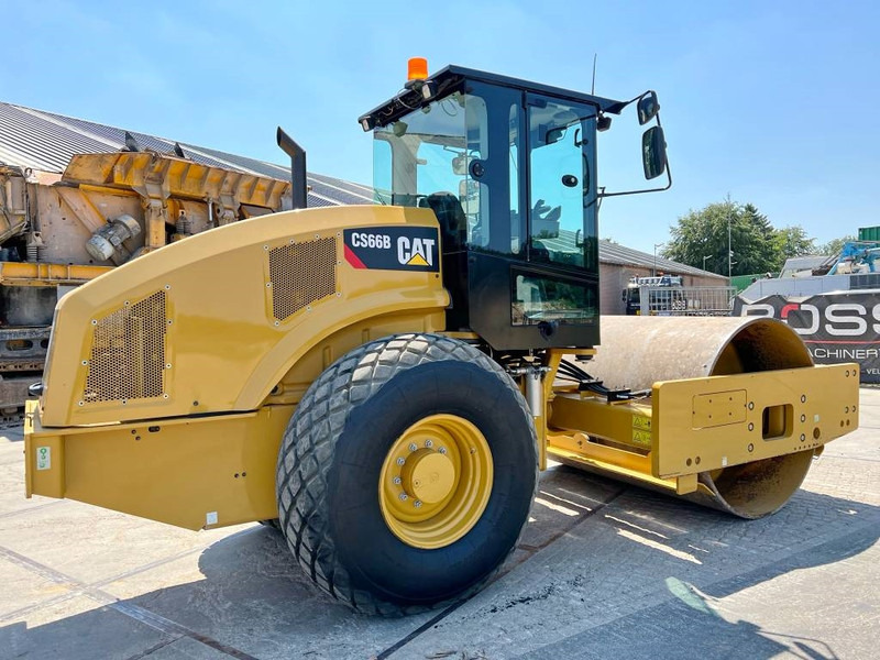 Cat CS66B - Excellent Condition / Low Hours / CE - רולר: תמונה 5 Cat CS66B - Excellent Condition / Low Hours / CE - רולר: תמונה 5