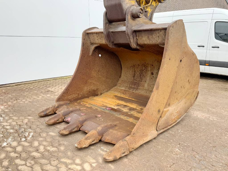 מחפר סורק Komatsu PC700LC-8 - Adjustable Undercarriage / Hydr Stairs: תמונה 11