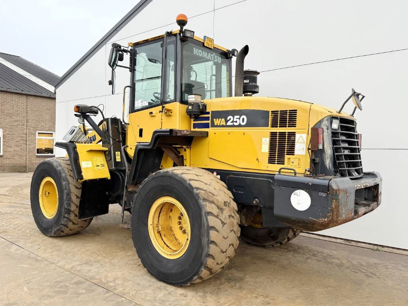 Komatsu WA250-5 - Dutch Machine / 3rd Function / Auto Lube - מעמיס גלגלים: תמונה 3 Komatsu WA250-5 - Dutch Machine / 3rd Function / Auto Lube - מעמיס גלגלים: תמונה 3
