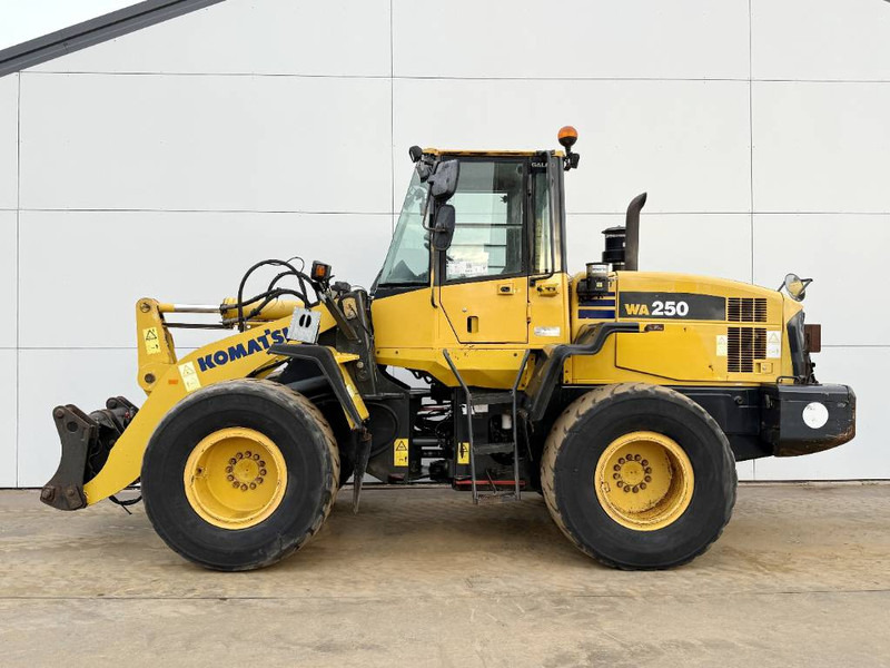 Komatsu WA250-5 - Dutch Machine / 3rd Function / Auto Lube - מעמיס גלגלים: תמונה 1 Komatsu WA250-5 - Dutch Machine / 3rd Function / Auto Lube - מעמיס גלגלים: תמונה 1