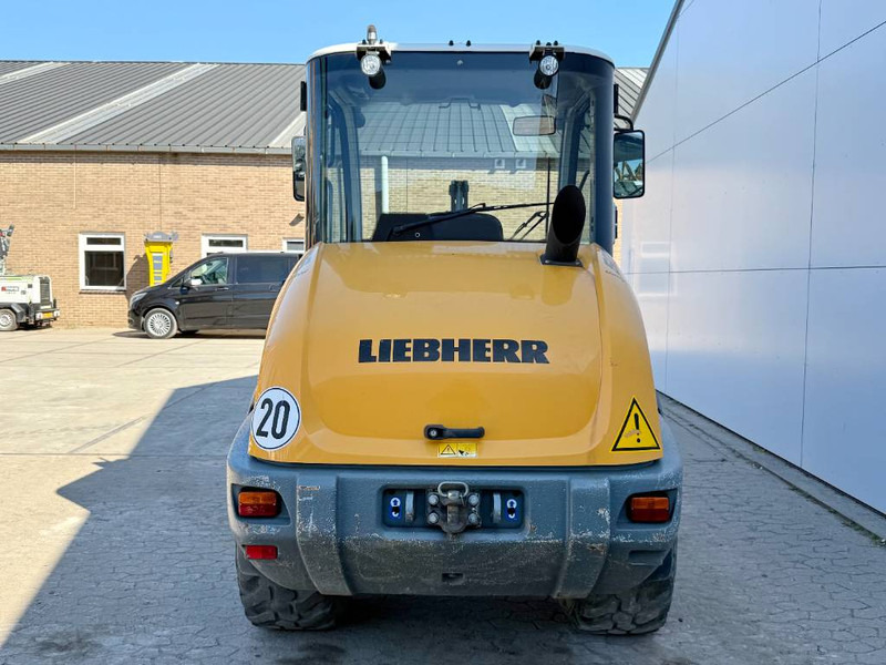 Liebherr L506C - German Machine / Quick Coupler - מעמיס גלגלים: תמונה 4 Liebherr L506C - German Machine / Quick Coupler - מעמיס גלגלים: תמונה 4