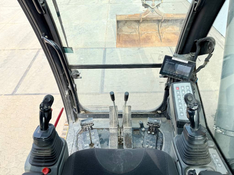 מחפר סורק Liebherr R924LC - Likufix / German Machine / Triple Boom: תמונה 9