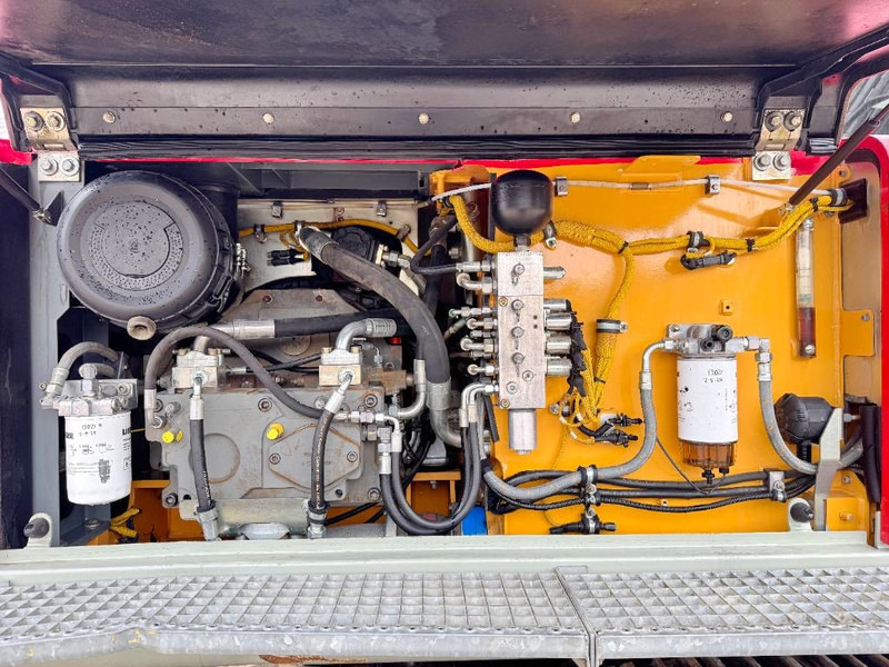 מחפר סורק Liebherr R926WLC - Dutch Machine / Camera / Quick Coupler: תמונה 20