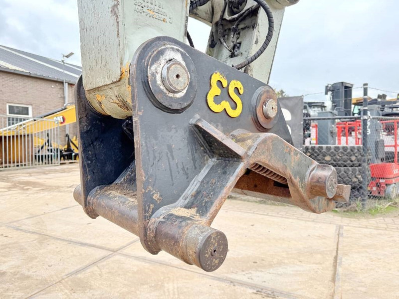 מחפר סורק Liebherr R926WLC - Dutch Machine / Camera / Quick Coupler: תמונה 14