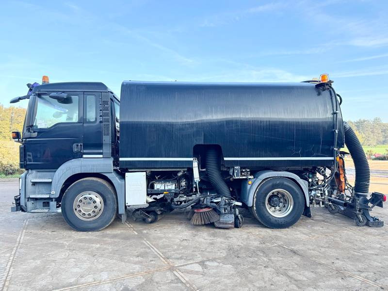 MAN MAN TGS18.320 - Dutch Sweeper Truck / Kehrwagen - מטאטא כבישים: תמונה 2 MAN MAN TGS18.320 - Dutch Sweeper Truck / Kehrwagen - מטאטא כבישים: תמונה 2