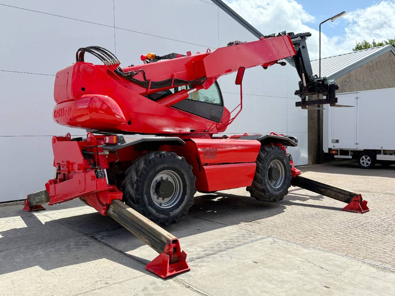 Manitou MRT2150+ Privilege - Remote Control / 4x4x4 / AC - מפעיל טלסקופי: תמונה 4 Manitou MRT2150+ Privilege - Remote Control / 4x4x4 / AC - מפעיל טלסקופי: תמונה 4