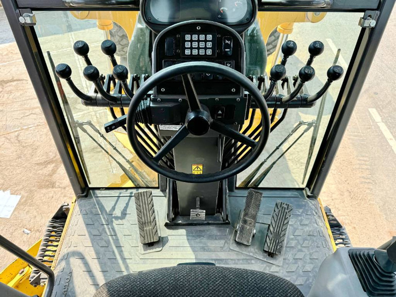 מפלסת Volvo G970 + RIPPER: תמונה 7