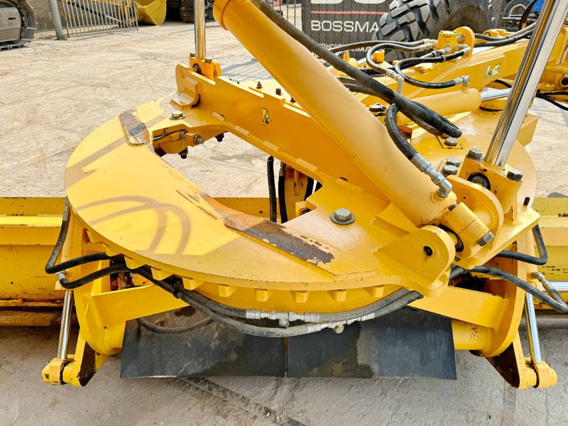 מפלסת Volvo G970 + RIPPER: תמונה 10
