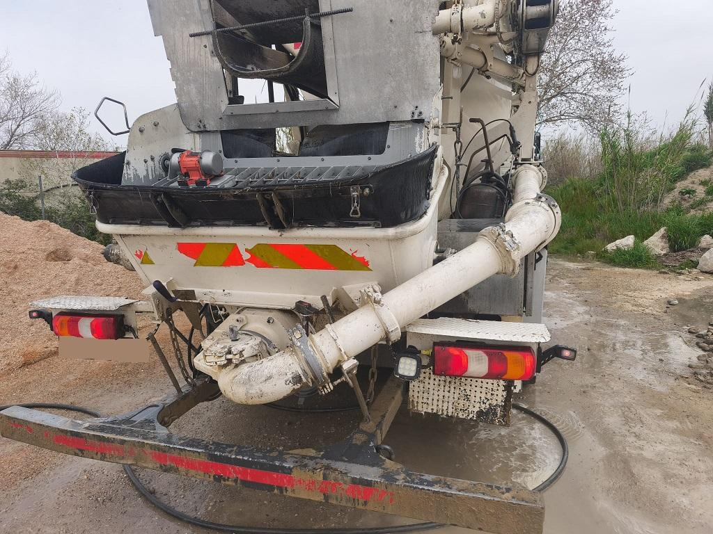 Mercedes Actros 3243 - משאית משאבת מערבל: תמונה 5 Mercedes Actros 3243 - משאית משאבת מערבל: תמונה 5