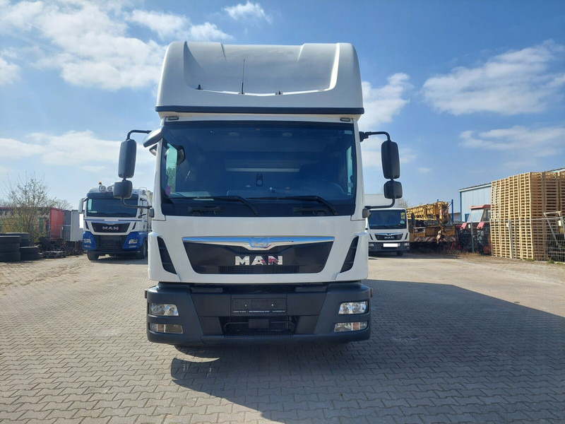 MAN TGL 8.220 - משאית וילונות צד: תמונה 3 MAN TGL 8.220 - משאית וילונות צד: תמונה 3