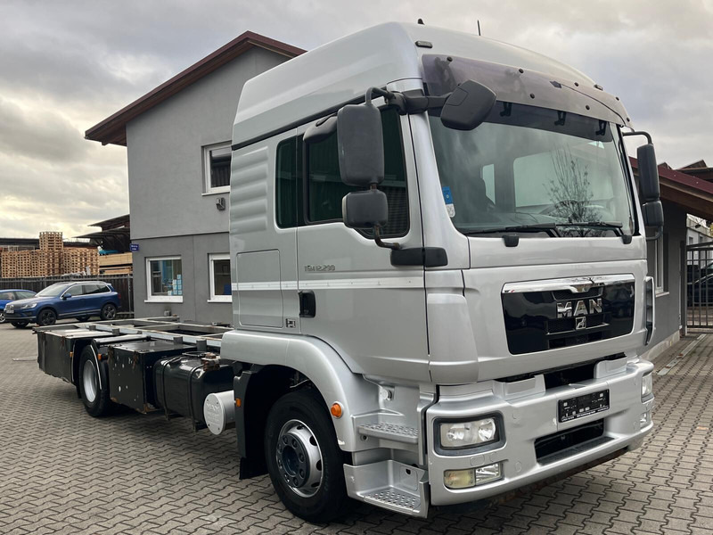 MAN TGM 12.290 BDF 4x2 Euro 5 - משאית עם שלדת תא: תמונה 3 MAN TGM 12.290 BDF 4x2 Euro 5 - משאית עם שלדת תא: תמונה 3