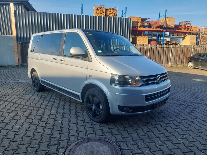 Volkswagen Transporter Multivan AHK Doppelklima Tisch Leder 7-Sitzer - מיניבוס, כלי רכב מסחרי לנוסעים: תמונה 2 Volkswagen Transporter Multivan AHK Doppelklima Tisch Leder 7-Sitzer - מיניבוס, כלי רכב מסחרי לנוסעים: תמונה 2