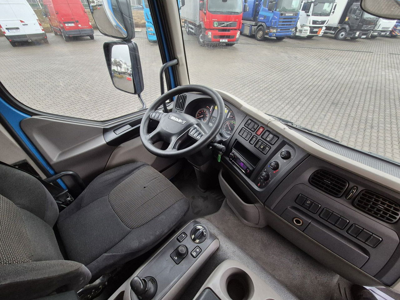 משאית תיבה DAF LF 220 DAF LF 220: תמונה 27