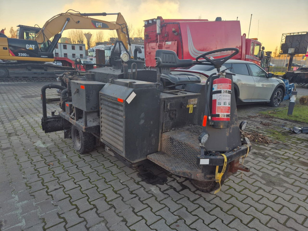 Diversen HM10HD / 1999 / 1 Owner Savalco HM10HD / 1999 / 1 Owner - מפיץ אספלט: תמונה 4 Diversen HM10HD / 1999 / 1 Owner Savalco HM10HD / 1999 / 1 Owner - מפיץ אספלט: תמונה 4