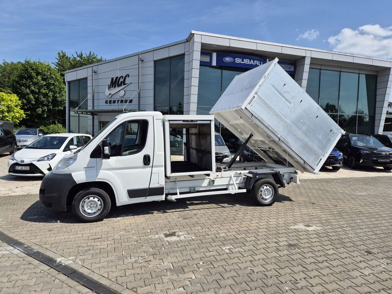 Fiat Ducato Tipper / FOR Leaves OR Waste / 1 Owner / Euro 4 / Speci - כלי רכב מסחרי מזהיר: תמונה 1 Fiat Ducato Tipper / FOR Leaves OR Waste / 1 Owner / Euro 4 / Speci - כלי רכב מסחרי מזהיר: תמונה 1