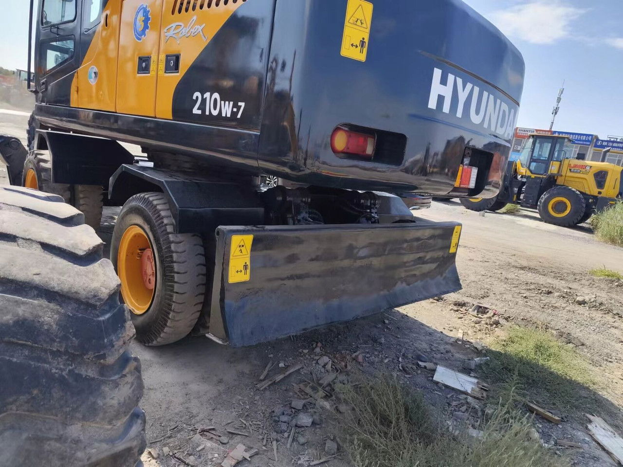 Hyundai R210-7 / Cummins / 1800MTH / Works Great Like NEW - מחפר גלגלים: תמונה 3 Hyundai R210-7 / Cummins / 1800MTH / Works Great Like NEW - מחפר גלגלים: תמונה 3
