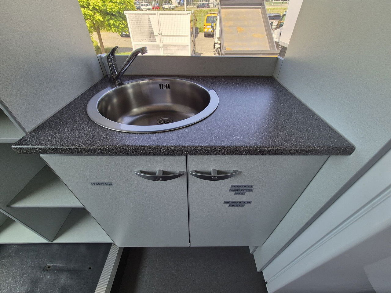 הַחכָּרָה  Irisbus Iveco 330 KM / Like Camper / Solar Panels Irisbus Iveco 330 KM / Like Camper / Solar Panels: תמונה 18